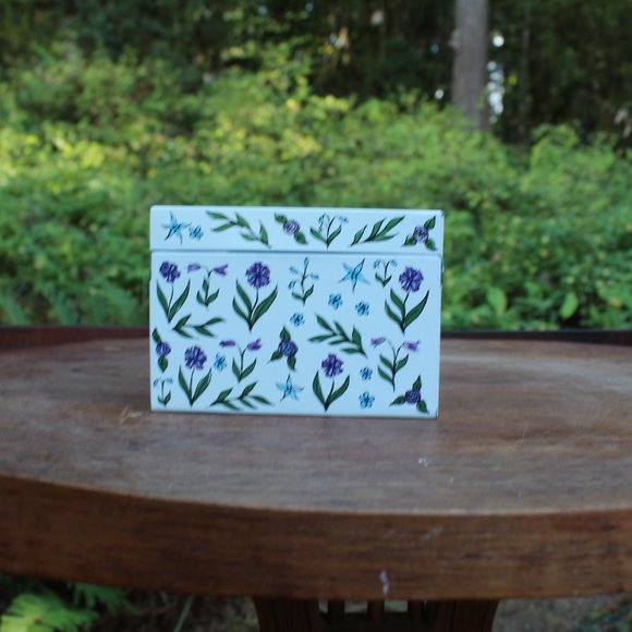 Family Circle Recipe Test floral metal Box  complete with recipes circa 1960 - Picture 5 of 14